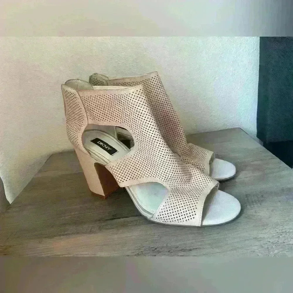 DKNY Women’s Upper Soft Leather With Thick Heels‎ Wedge Shoes Size 10